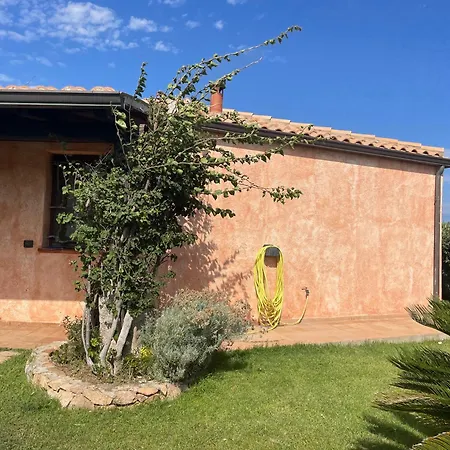 Villino Fiori Di Baragge Holiday home Palau